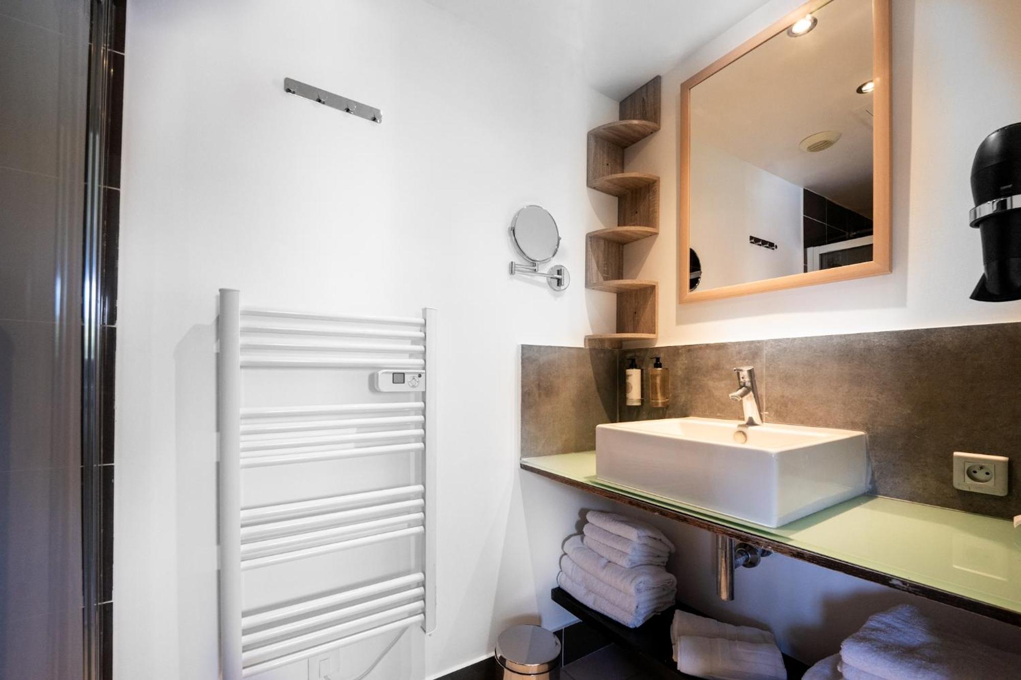 Studio Dernier Etage Le Nid D'Amour - Sejour Romantique, Mandara Beach, Juan-Les-Pins Exterior foto